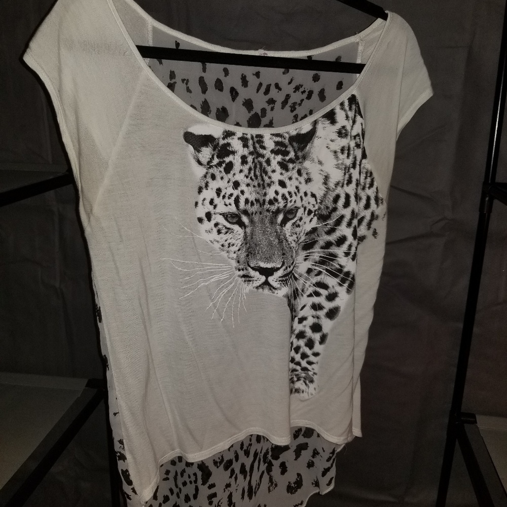 See through top 🐆